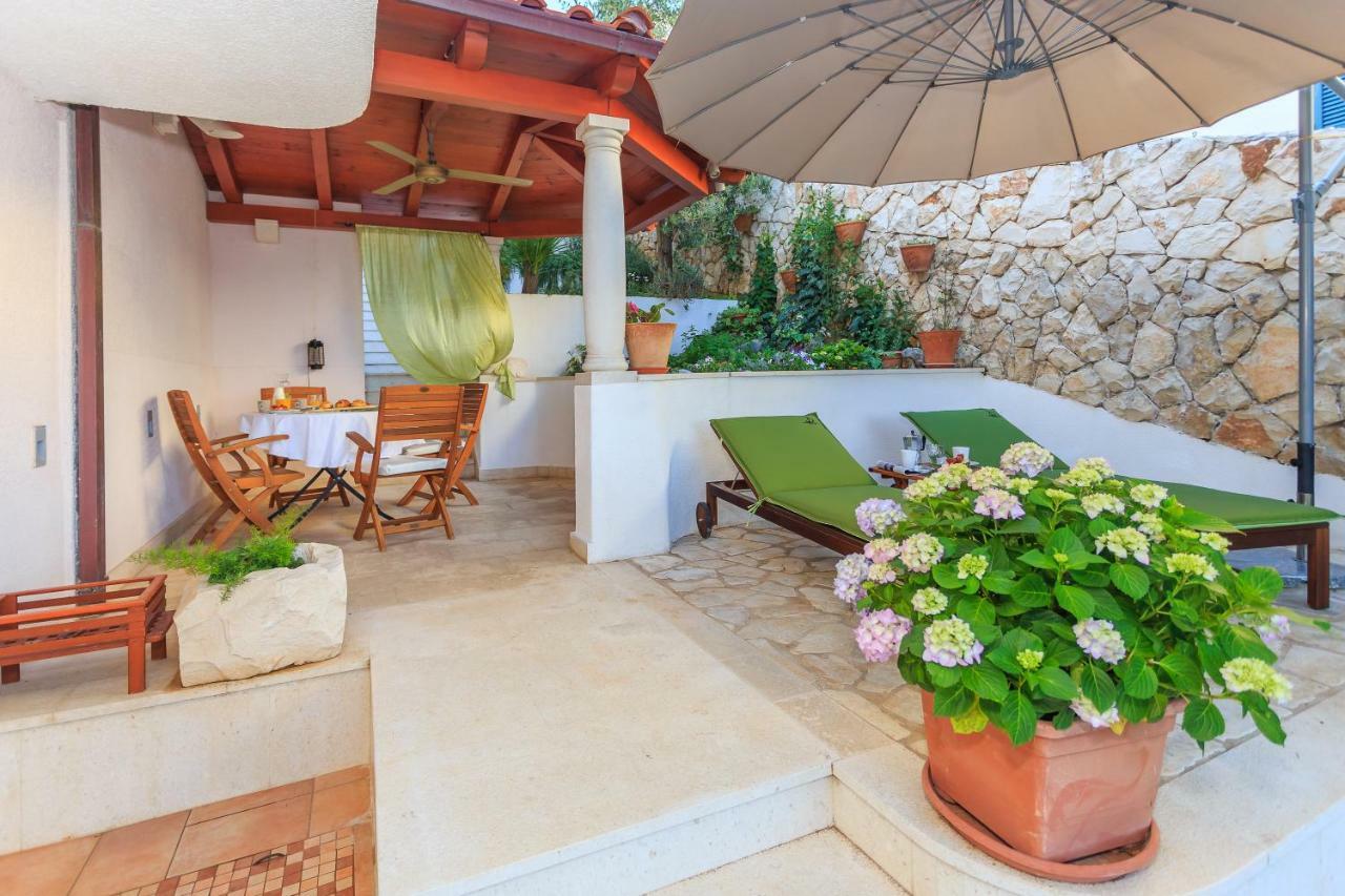 Holiday Home Lola, Sea On A Palm! Heated Pool Trogir Rom bilde