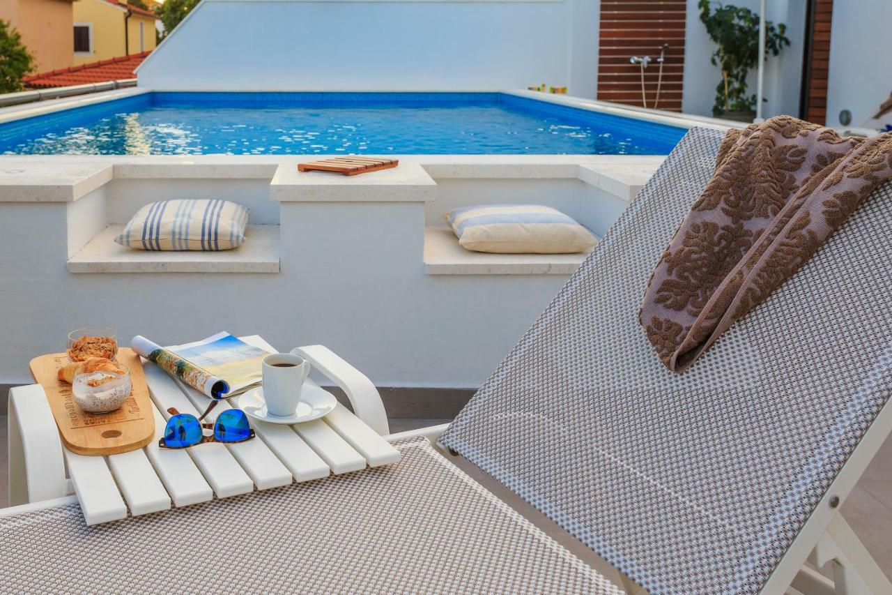 Holiday Home Lola, Sea On A Palm! Heated Pool Trogir Eksteriør bilde